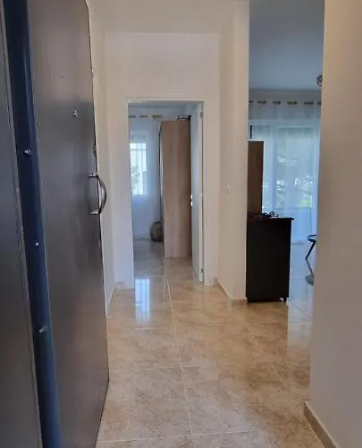 The In Valamar * Hamallaj